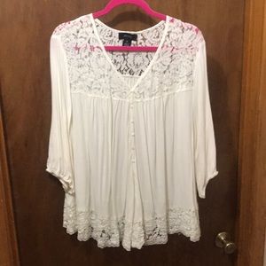 Karen Kane cream blouse with lace accents